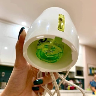 Máy đuổi muổi kèm tinh dầu Vape