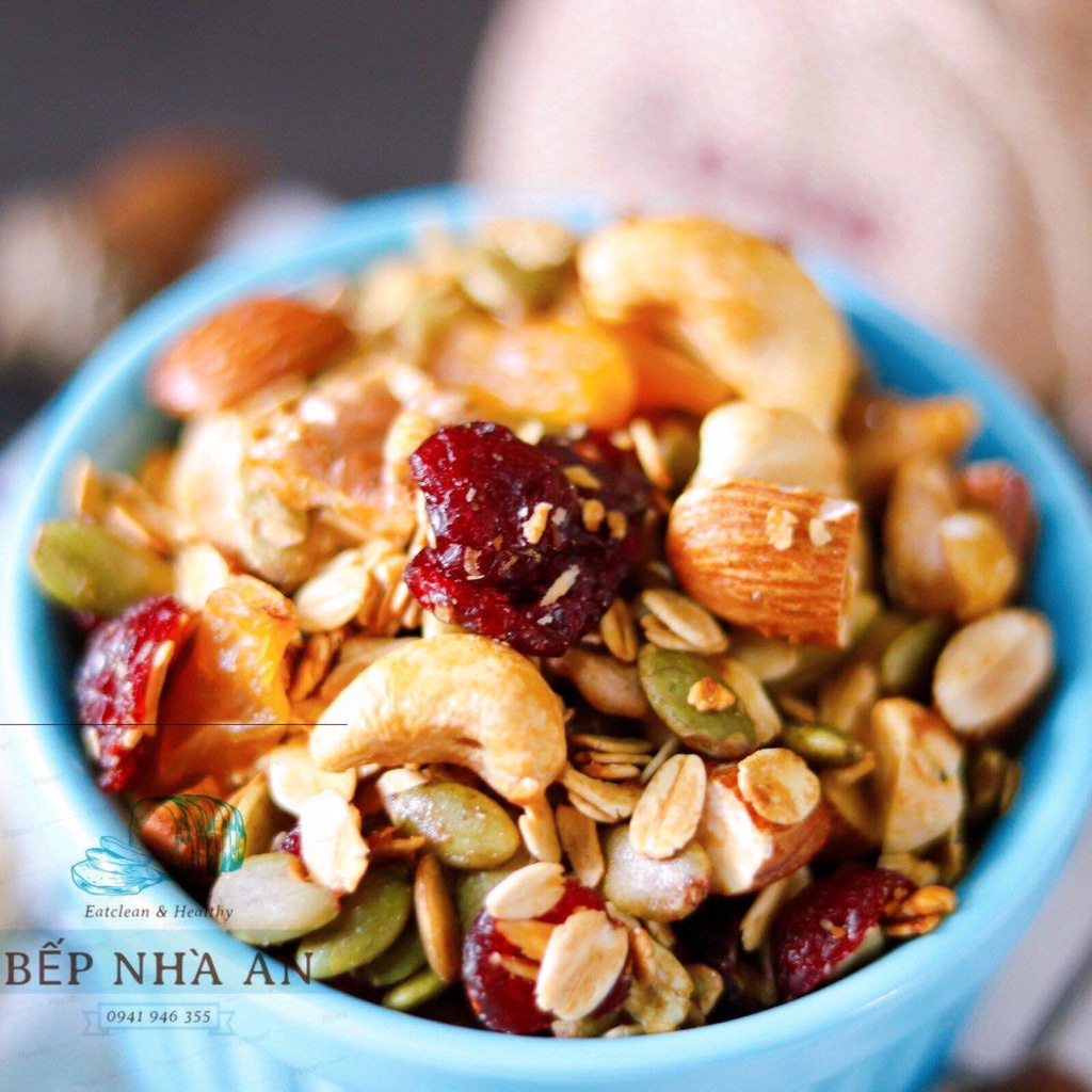 Granola Ăn Kiêng cao cấp ( ngũ cốc giảm cân) có Macca, óc chó đỏ -500g