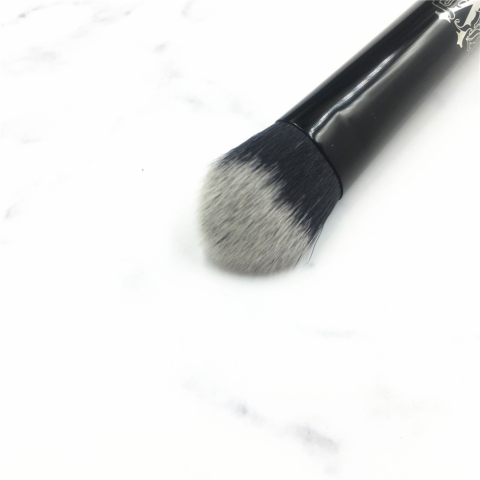 KVD35 bevel nose shadow brush slope contour concealer detail makeup brush