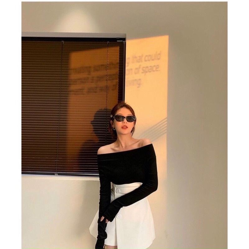 Set áo bẹt vai đen td x chân váy chéo nút