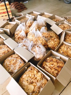 Khoai lang lắc khô gà