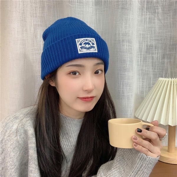 Mũ len màu xanh dương đậm thời trang thu đông Hàn Quốc 2021