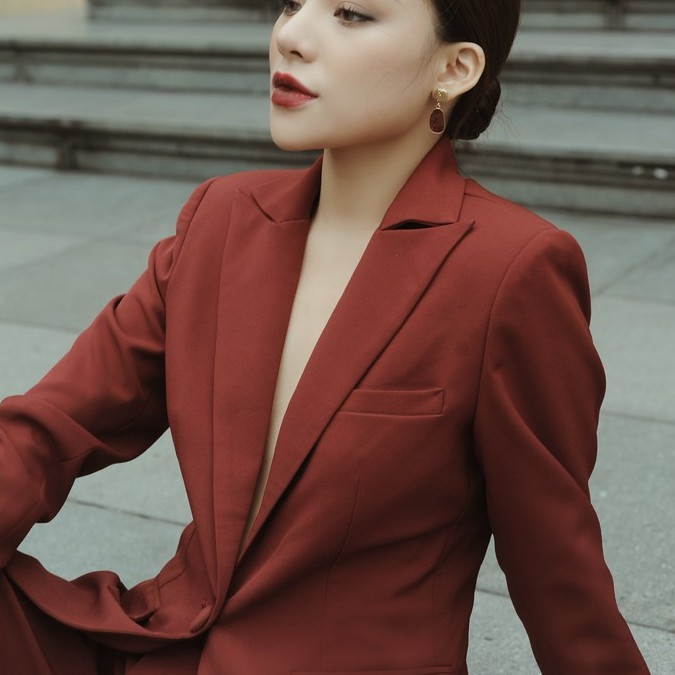 Áo blazer nữ đỏ chiết eo có đệm vai Hoankiem Blazer
