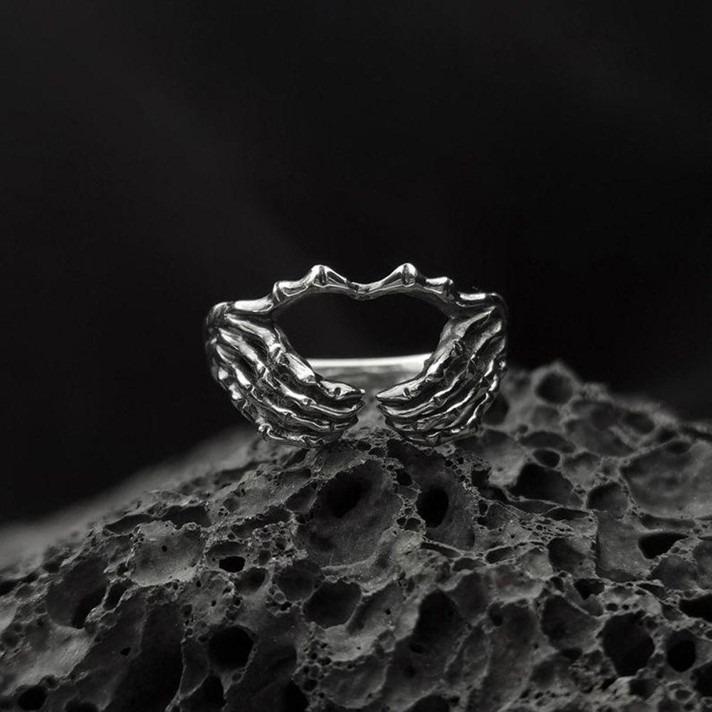 Nhẫn Nam Nữ Nhiều Kích Cỡ Họa Tiết Trái Tim Phong Cách Punk Cổ Điển