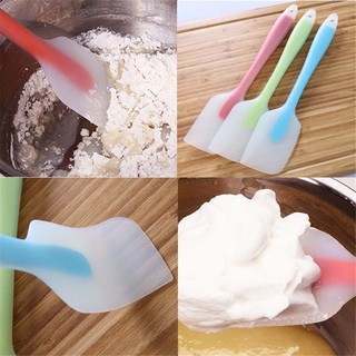 Dụng cụ vét bột làm bánh
