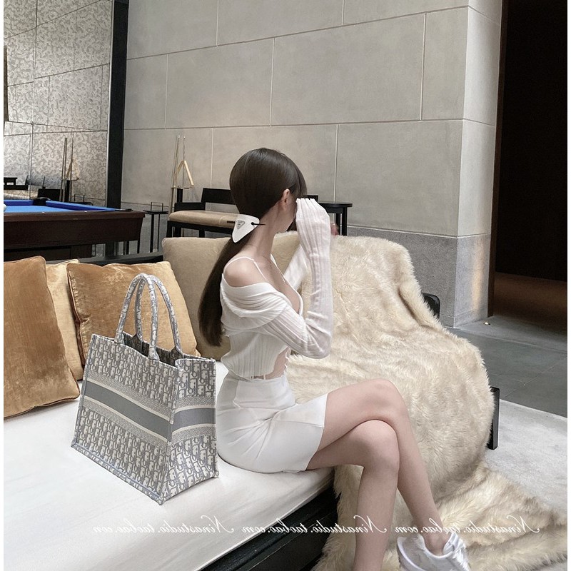 Xiaozhainv Áo lửng tay dài cổ chữ V thiết kế thời trang quyến rũ