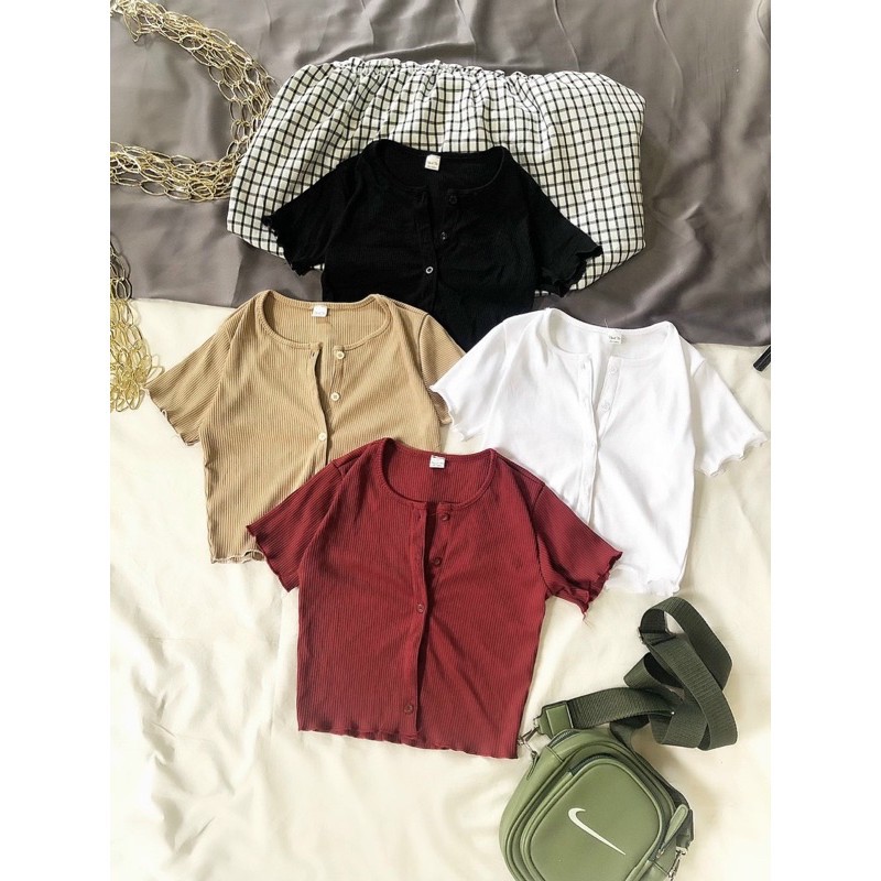 [Rẻ Vô Địch] VIDEO_Áo croptop phối nút trơn nữ tính | BigBuy360 - bigbuy360.vn