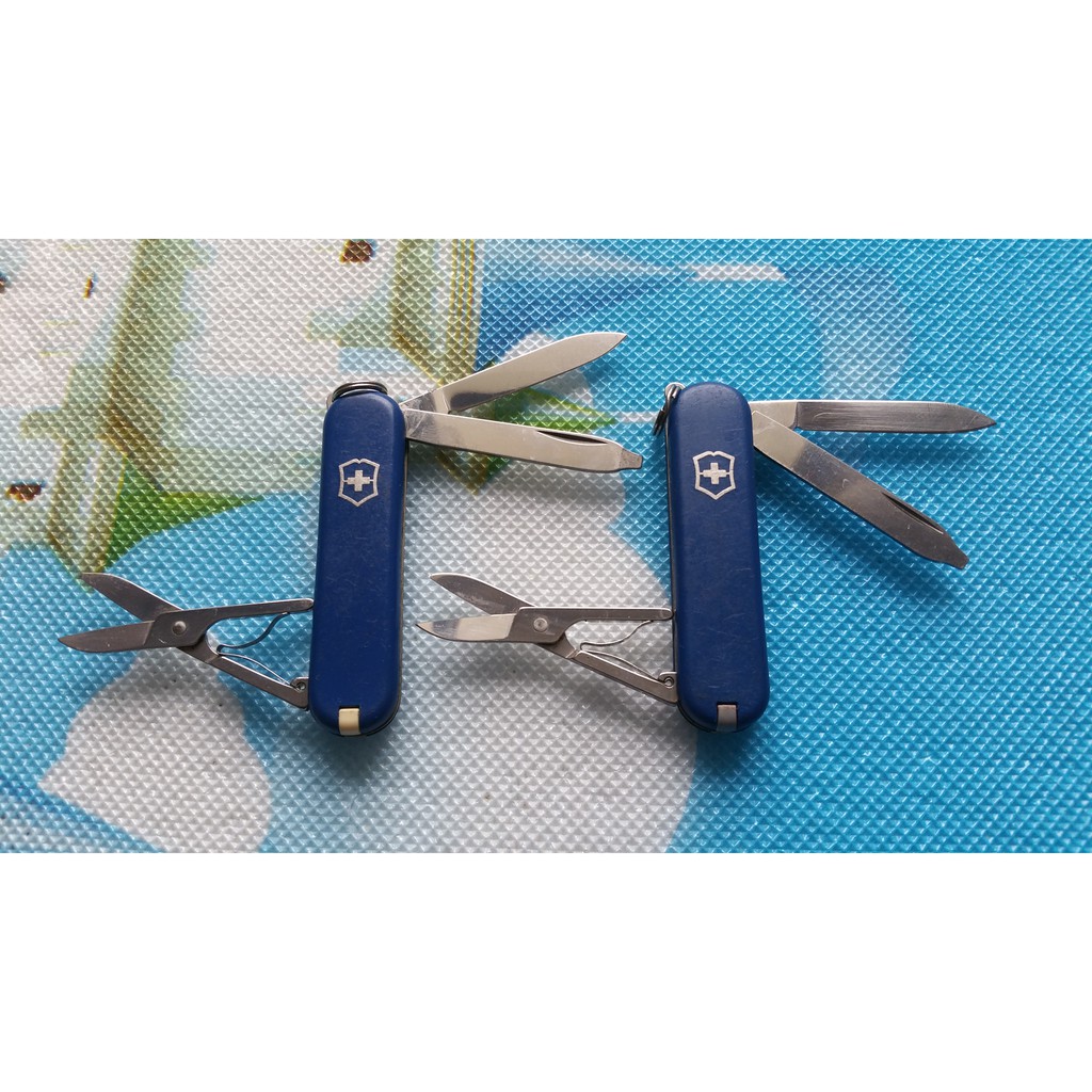 Dao đa năng Victorinox Classic cũ