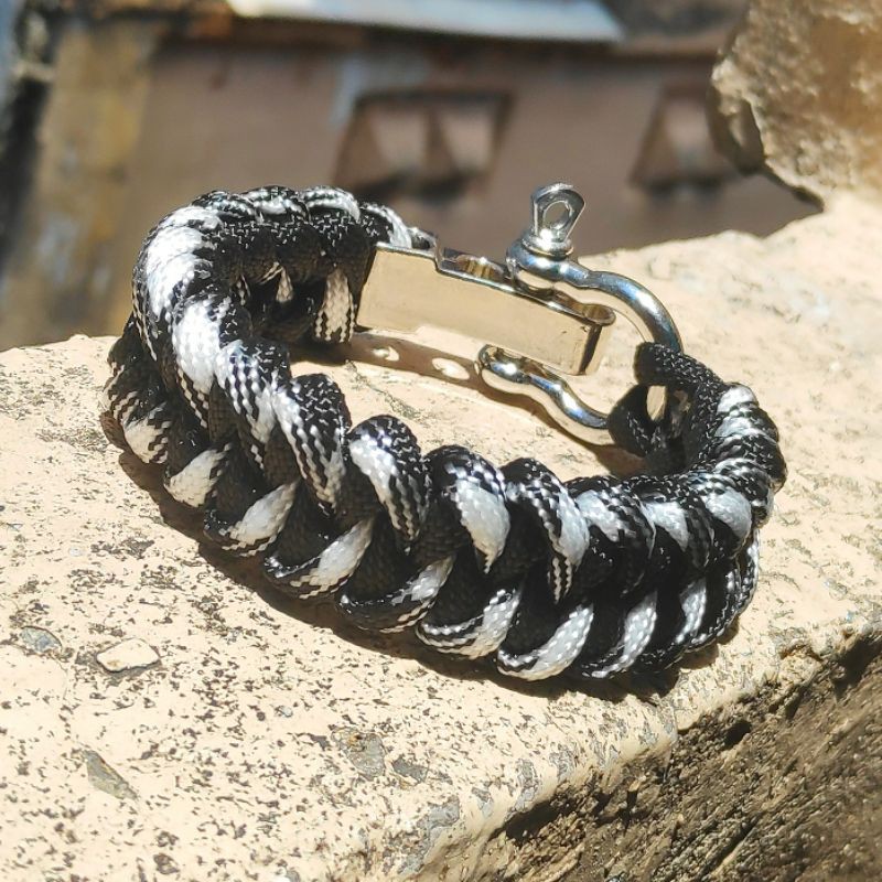 Vòng tay Paracord SJB (nhận đổi màu dây)