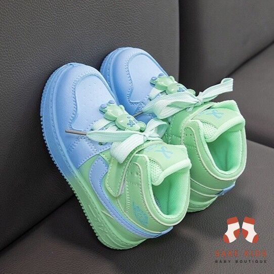 Giày sneaker cho bé, Giày thể thao cao cổ quai dán dây buộc gắn sticker gấu phối màu dễ thương mẫu mới nhất M600