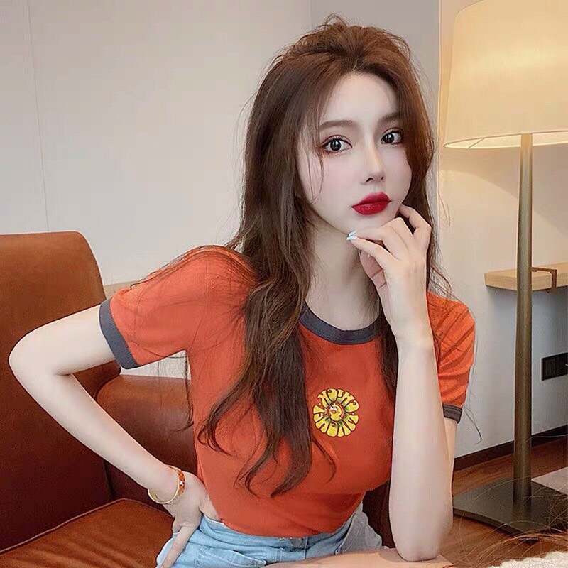 Áo Thun Borip Viền Đen Cổ Và Tay In Hình Bông Hoa Chú Chim Vàng Đáng Yêu TTSA0698