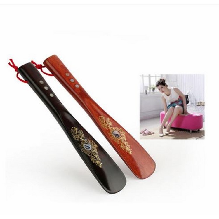 dụng cụ giúp đi giày bằng gỗ khảm trai hoa văn đẹp sang trọng dùng cho cả nam lẫn nữ