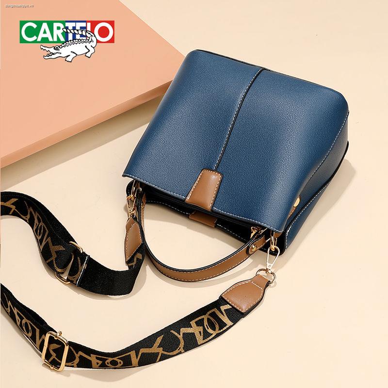 Túi đeo chéo giả da cá sấu thời trang dành cho nữ