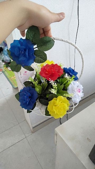 Giỏ  hoa đá pha lê