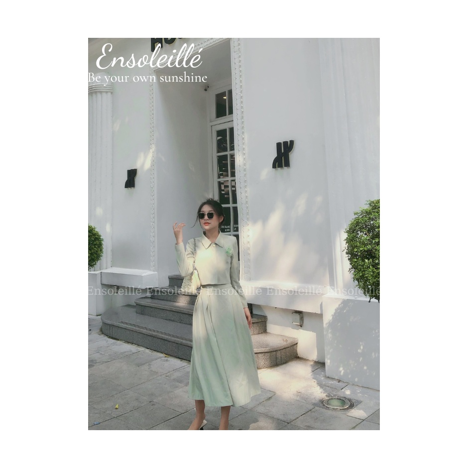 Set chân váy midi áo khoác vest croptop dáng vừa cúc đồng-Xanh mint (kèm hoa cài)