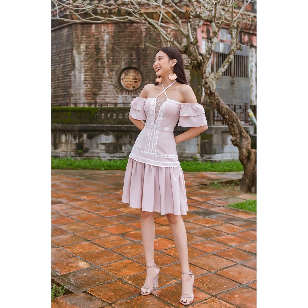 SÒ VINTAGE - PENY Đầm yếm rớt vai phối ren | BigBuy360 - bigbuy360.vn