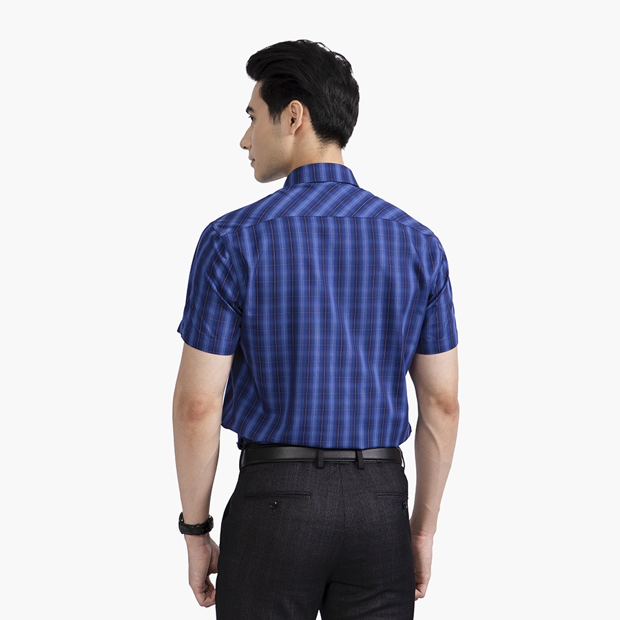 Áo Sơ Mi Nam Ngắn Tay ARISTINO ASS315S2 Somi Công Sở Cao Cấp màu xanh kẻ trắng Vải sợi sồi Dáng suông tà bằng có túi