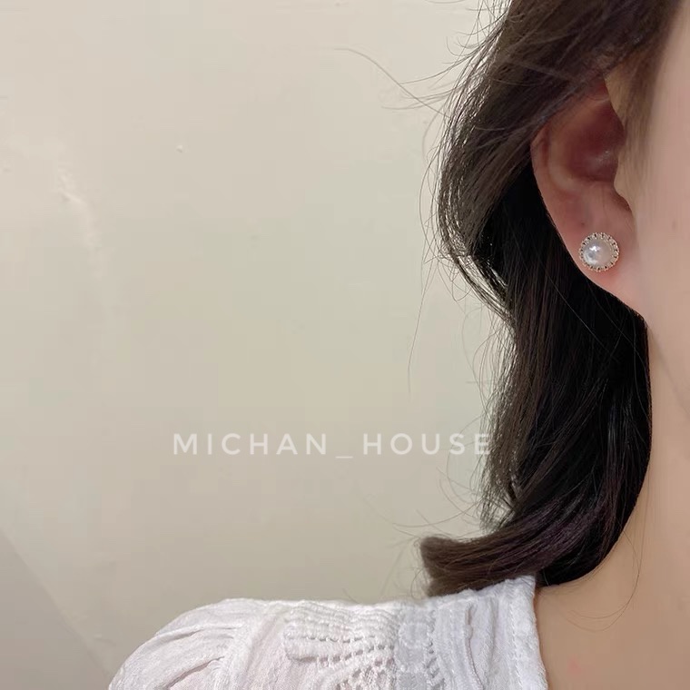 Hoa tai tròn, hoa tai kết hợp váy cưới, áo dài cho cô dâu
