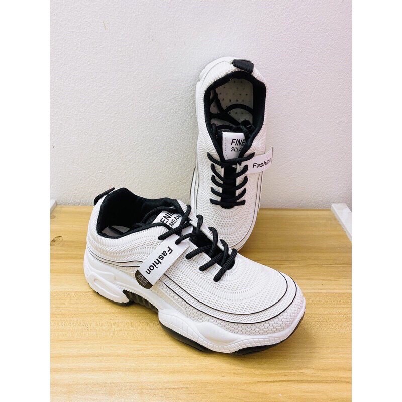 GIÀY THỂ THAO TEM VIỀN SÓNG MẪU MỚI SIÊU HOT