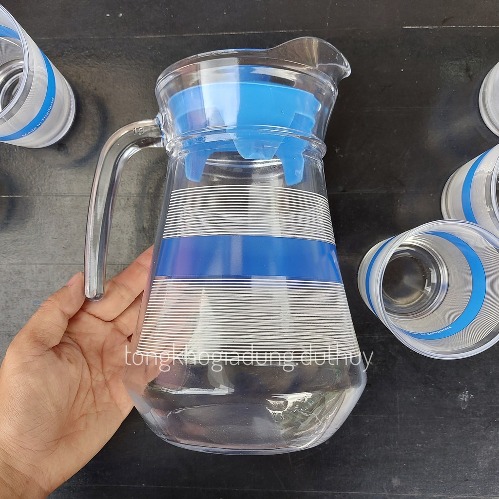 Bộ bình ly thủy tinh Thái Lan kèm 6 ly chất liệu thủy tinh an toàn, bền bỉ chịu nhiệt đến 80 độ, thiết kế sọc đẹp mắt