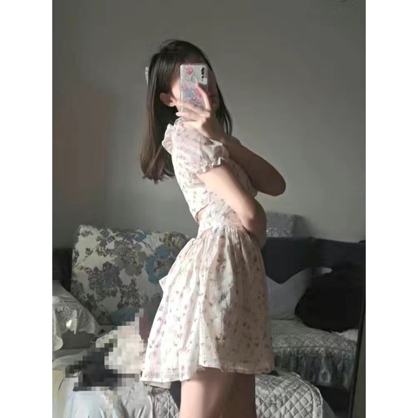 Đầm Hoa Nhí Hở Lưng Thắt Nơ Sau