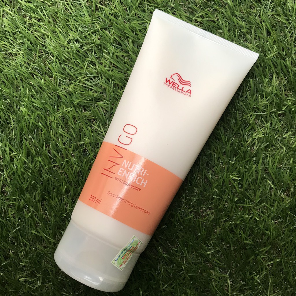 Dầu xả tăng cường dưỡng chất Wella INVIGO Nutri Enrich Deep Nourishing Conditioner 1000ml