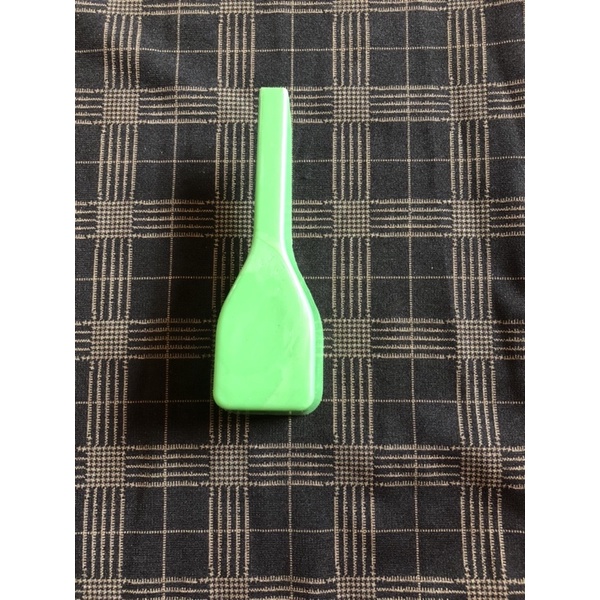 2 Thìa xúc cám cho chim, gà,...