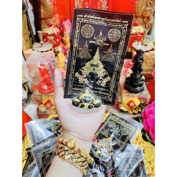 mặt dây chuyền haru đen thái lan