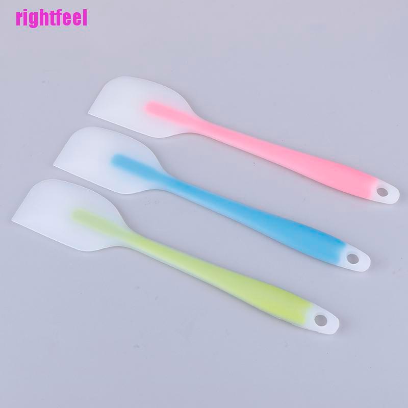 Muỗng Silicone Chịu Nhiệt Dùng Trong Nhà Bếp