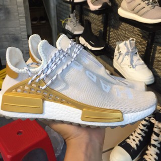 Giày human race màu vàng