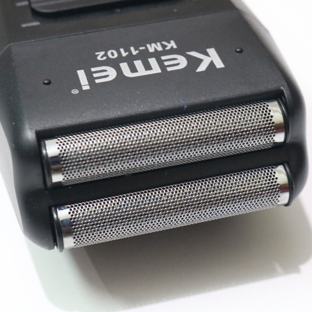 Máy Cạo Râu,Cạo khô  Kemei Km1102 Siêu Sạch Tiện Lợi Khi Sử Dụng