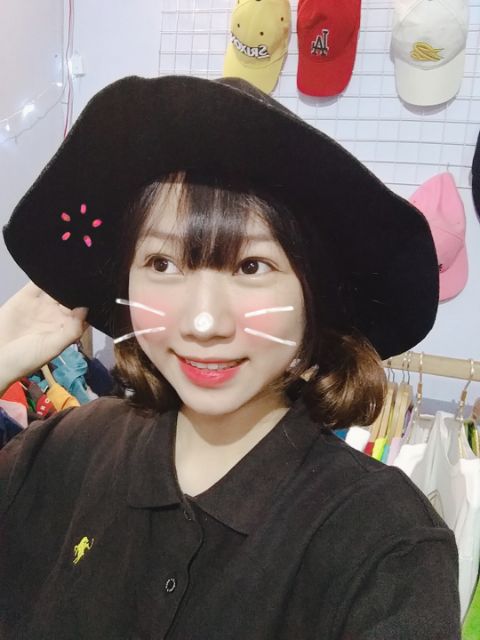 Mũ rơm, mũ fedora xinh quá nè 😍 hè mang đi biển chụp ảnh cute lắm luôn 😘. Còn nguyên tag luôn ạ 😍😍😍