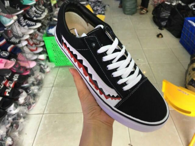 Giày vans cá mập đen | BigBuy360 - bigbuy360.vn