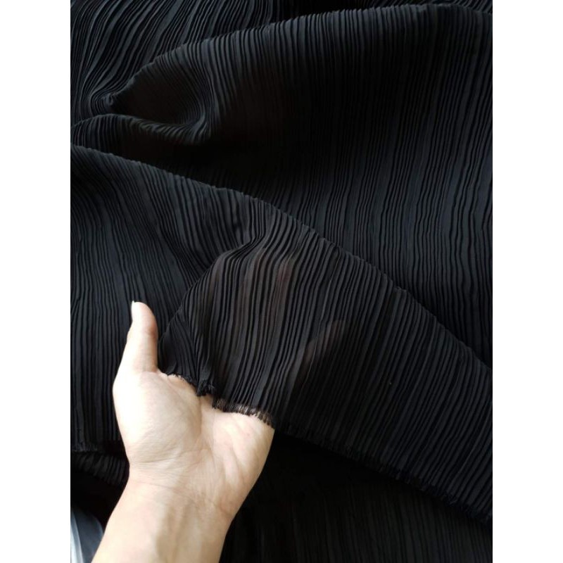 Vải csr chiffon dập ly đen