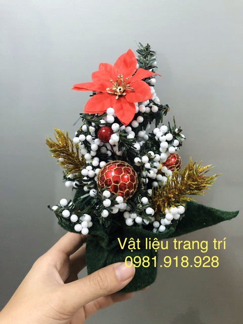 Cây thông mini trang trí giáng sinh (cao 20cm) loại nhỏ