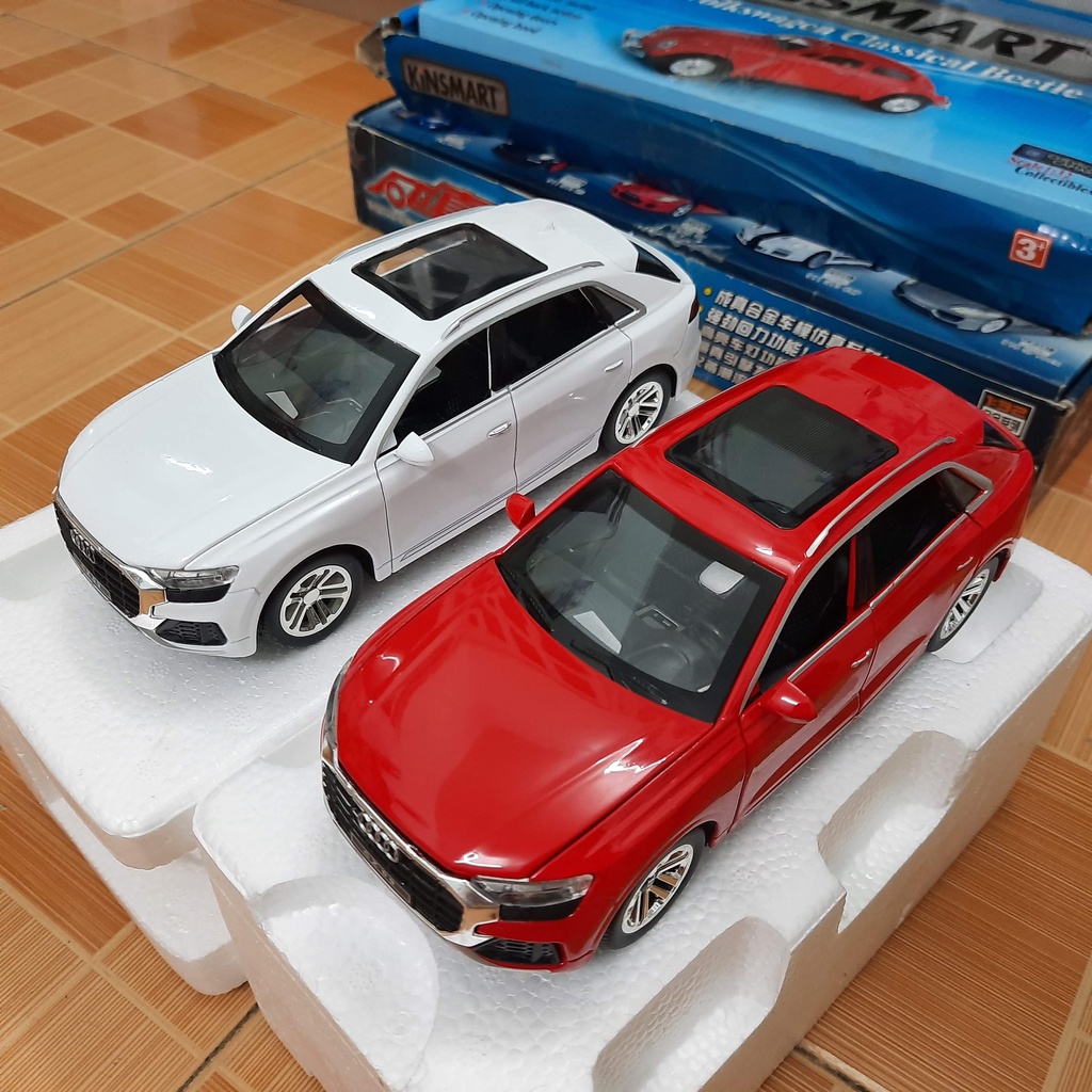 Xe mô hình ô tô Audi Q8 tỉ lệ 1:24 bằng kim loại - Xe đồ chơi trẻ em bằng hợp kim có âm thanh và đèn