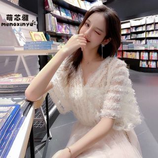 Váy ren xòe điệu đà mẫu 2020