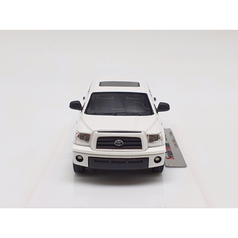 Xe Mô Hình Toyota Tundra 1:64 Scale Mini ( Trắng )