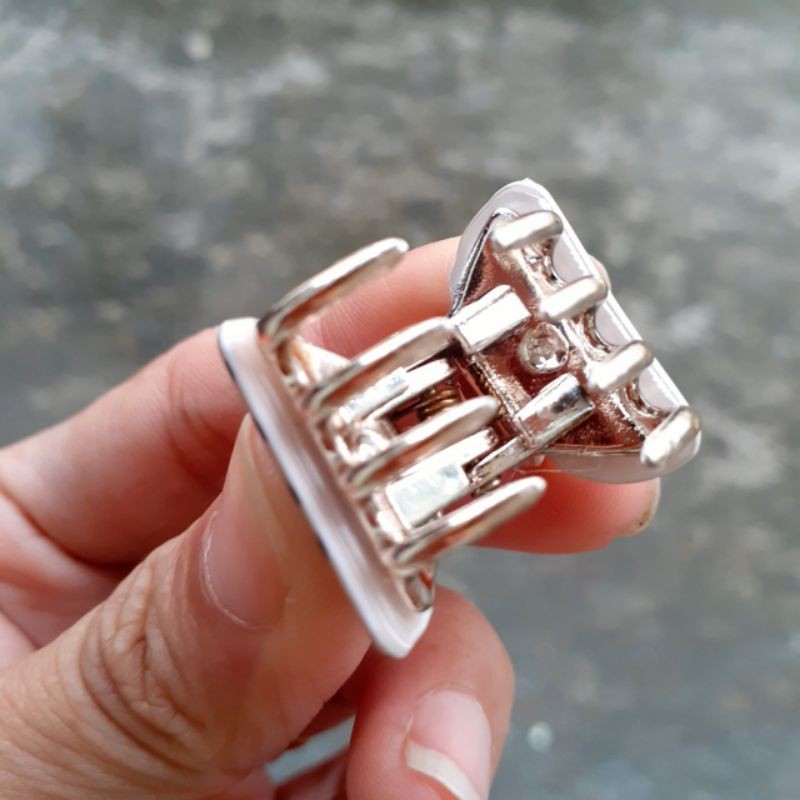 Kẹp tóc nhí ,kẹp đỉnh in chữ chenel/hoa cúc 2.3cm