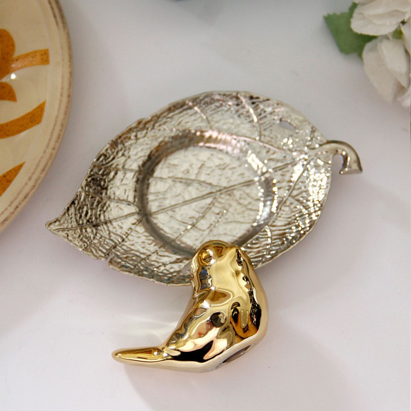 Trang trí bàn trang điểm Chim Sẻ Và Chiếc Lá phụ kiện chụp ảnh trang sức mỹ phẩm homedecor