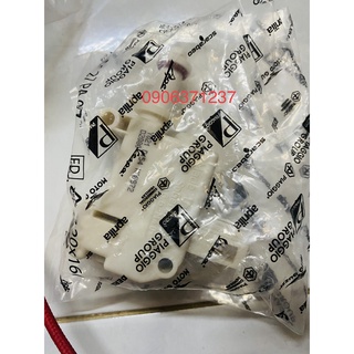 Van mở yên xe Vespa đời ABS Zin