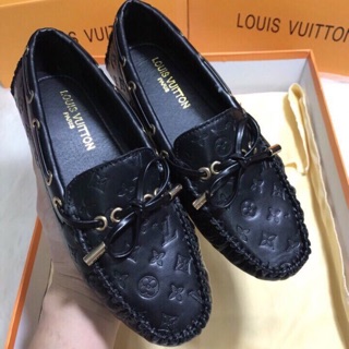 Giầy louis vuitton hàng super cao cấp chất da đẹp dáng lười tiện dụng dễ đi đủ các size hợp với mọi phong cách năng động