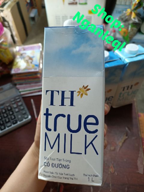 Sữa tươi tiệt trùng TH Trua Milk không đường hộp 1L