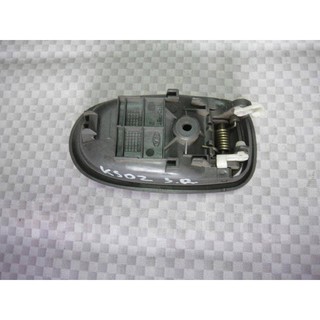Tay mở cửa trong Kia Spectra