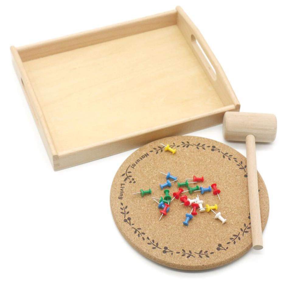 Giáo cụ Montessori - Bộ sản phẩm búa và đinh cho bé tập đóng, có đế gỗ chắc chắn