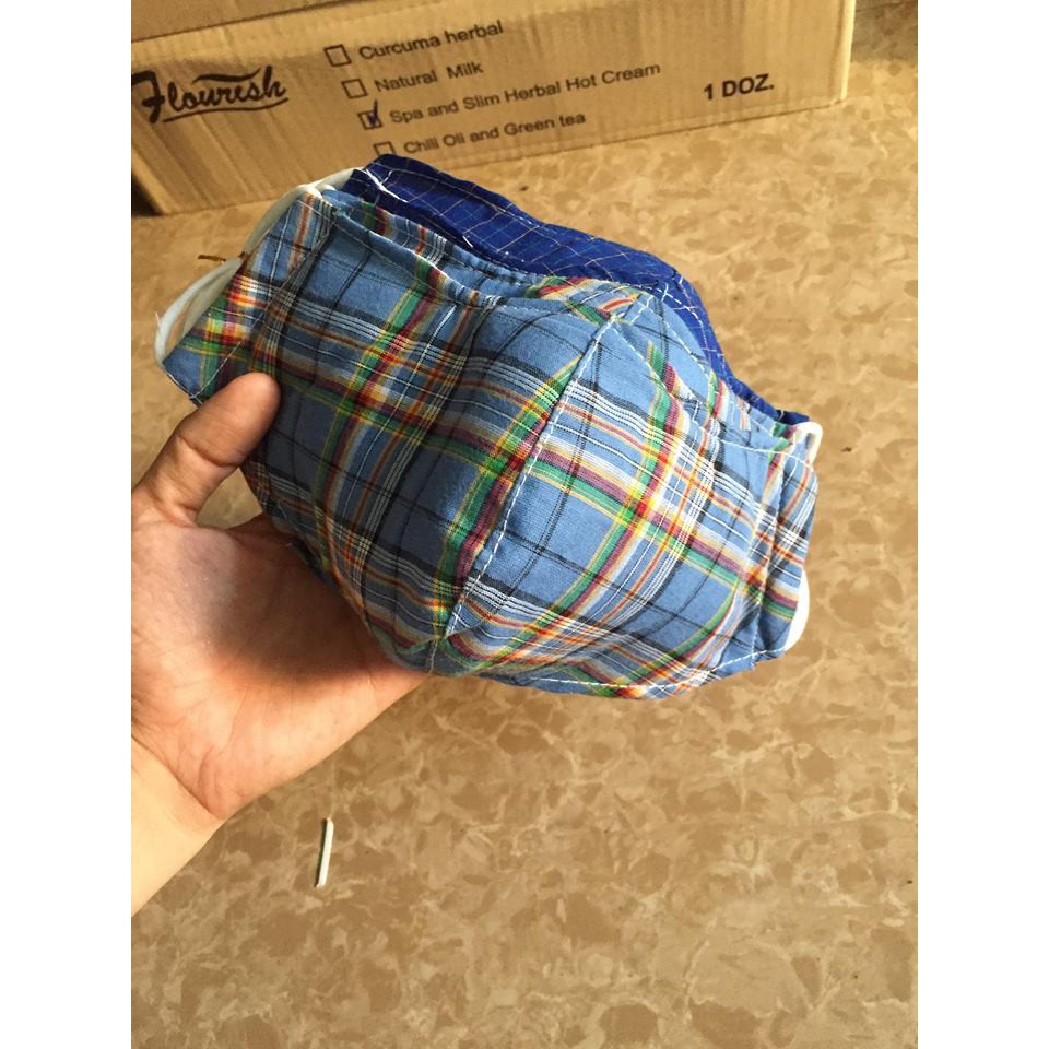 sỉ 10 khẩu trang kẻ