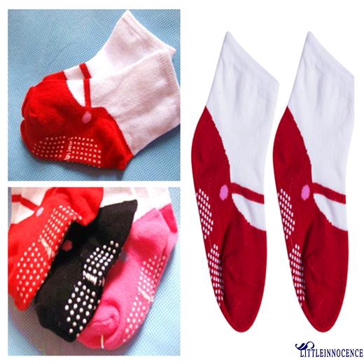 Vớ cotton chống trượt giữ ấm cho bé