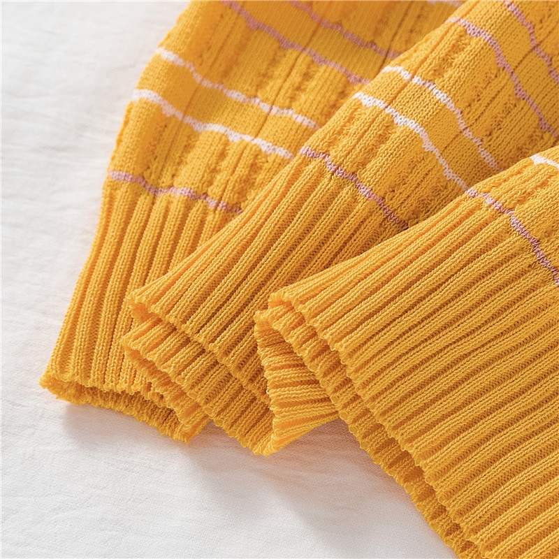 Set áo Croptop tay dài + quần dài lưng cao hoạ tiết kẻ sọc thiết kế ôm sát tôn dáng | BigBuy360 - bigbuy360.vn