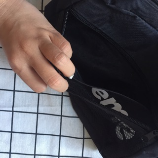 Túi supreme phối lưới