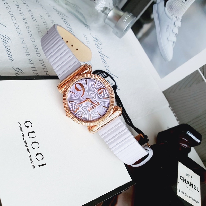 Đồng hồ nữ Versus by Versace Republique Màu tím nhạt bản hiếm... đẹp xuất sắc...